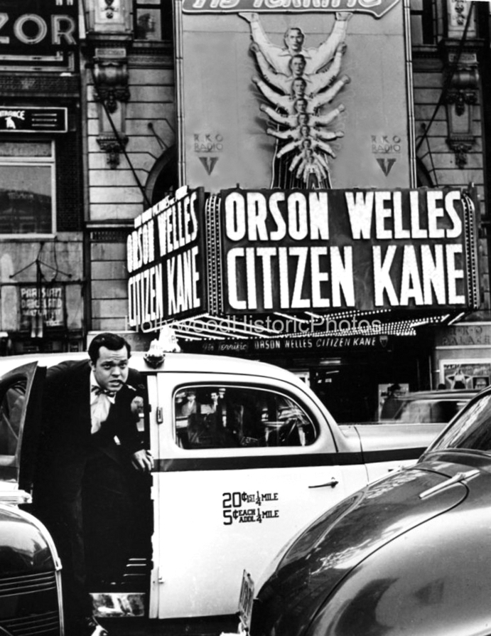 Orson Welles 1941 Citizen Kane in New York at the Palace Theatre wm.jpg